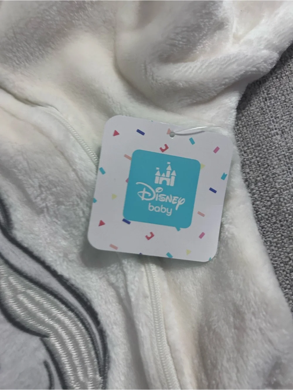 Disney Soft Cream Baby One-Piece Hooded Romper Dumbo Appliqué. Size 6/9M NWT - Picture 7 of 10